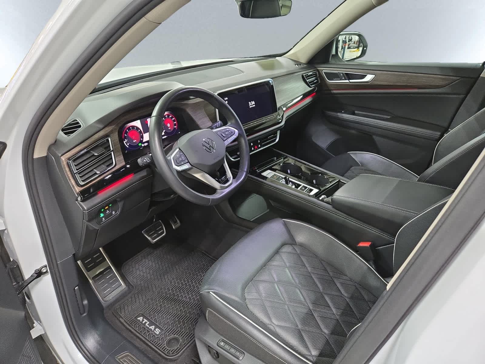 Used 2024 Volkswagen Atlas 2.0T SEL Premium R-Line SUV