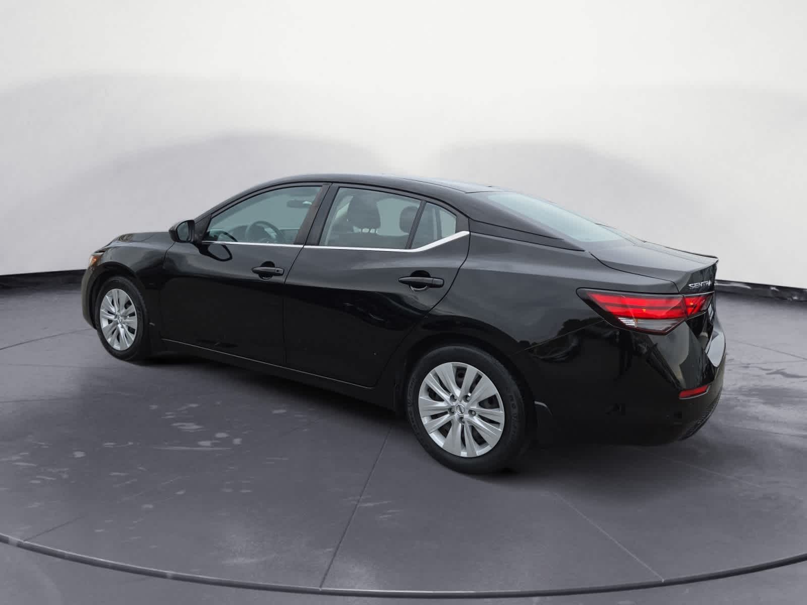 2020 Nissan Sentra S photo 3