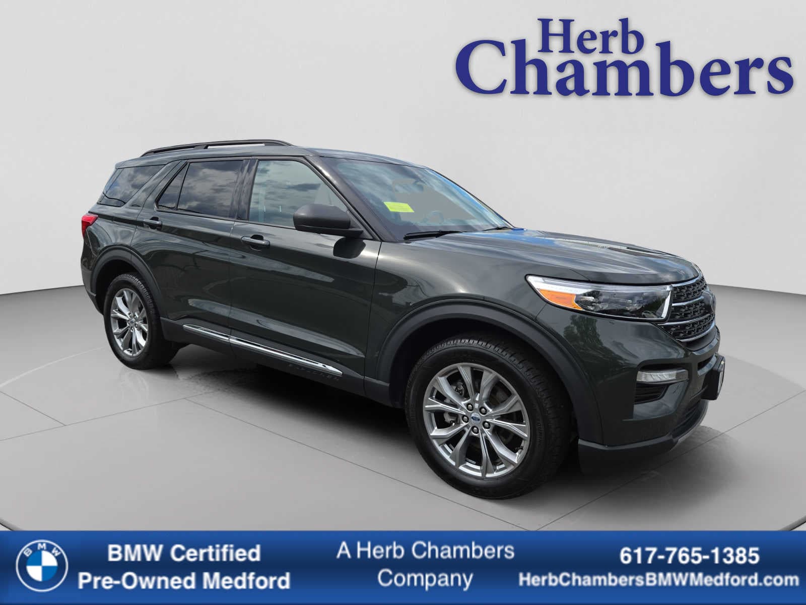 2023 Ford Explorer XLT 4WD's photo