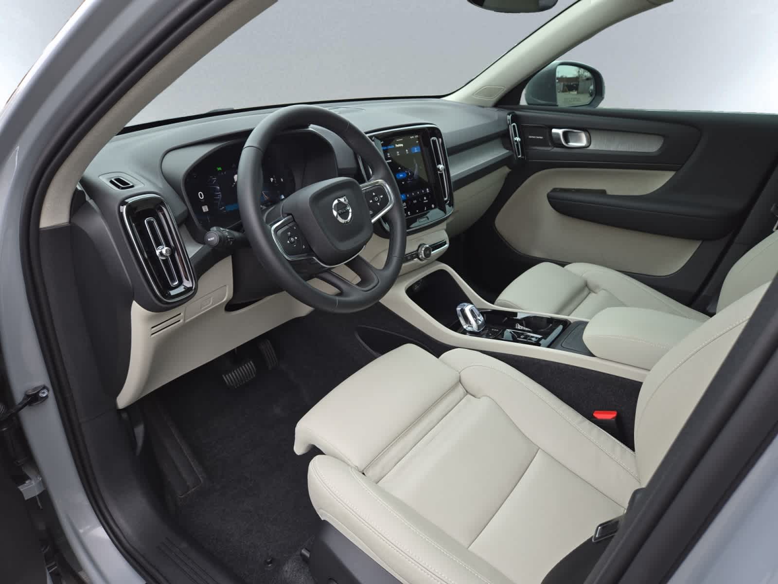 2025 Volvo XC40 Ultra - Photo 6