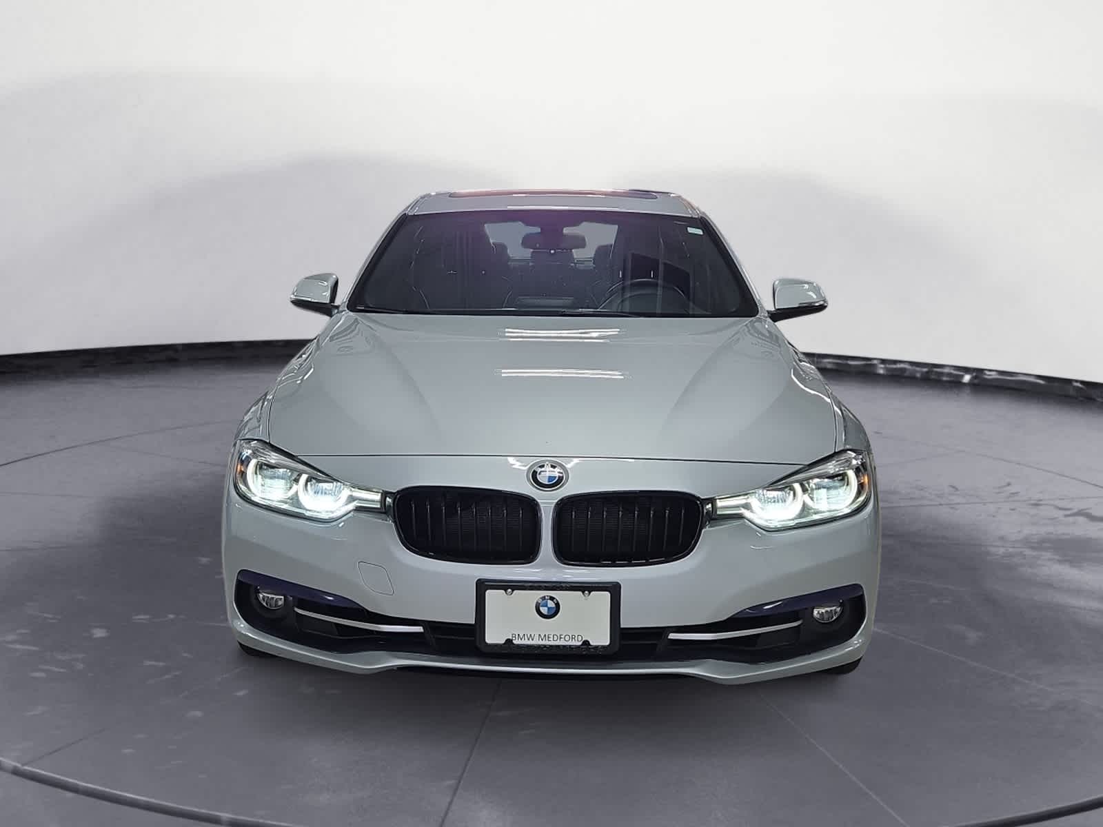 Used 2018 BMW 3 Series 330i with VIN WBA8D9G59JNU70915 for sale in Medford, MA