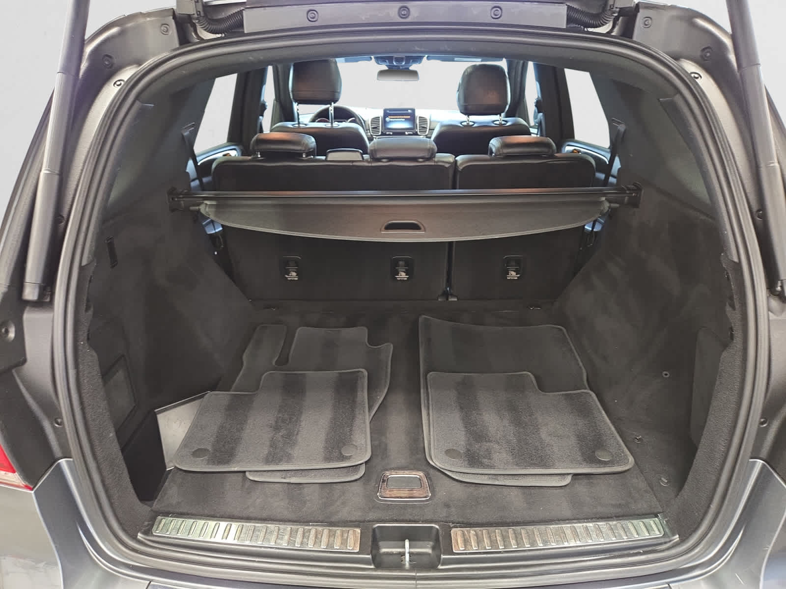 2017 Mercedes Benz GLE 350 4MATIC photo 2