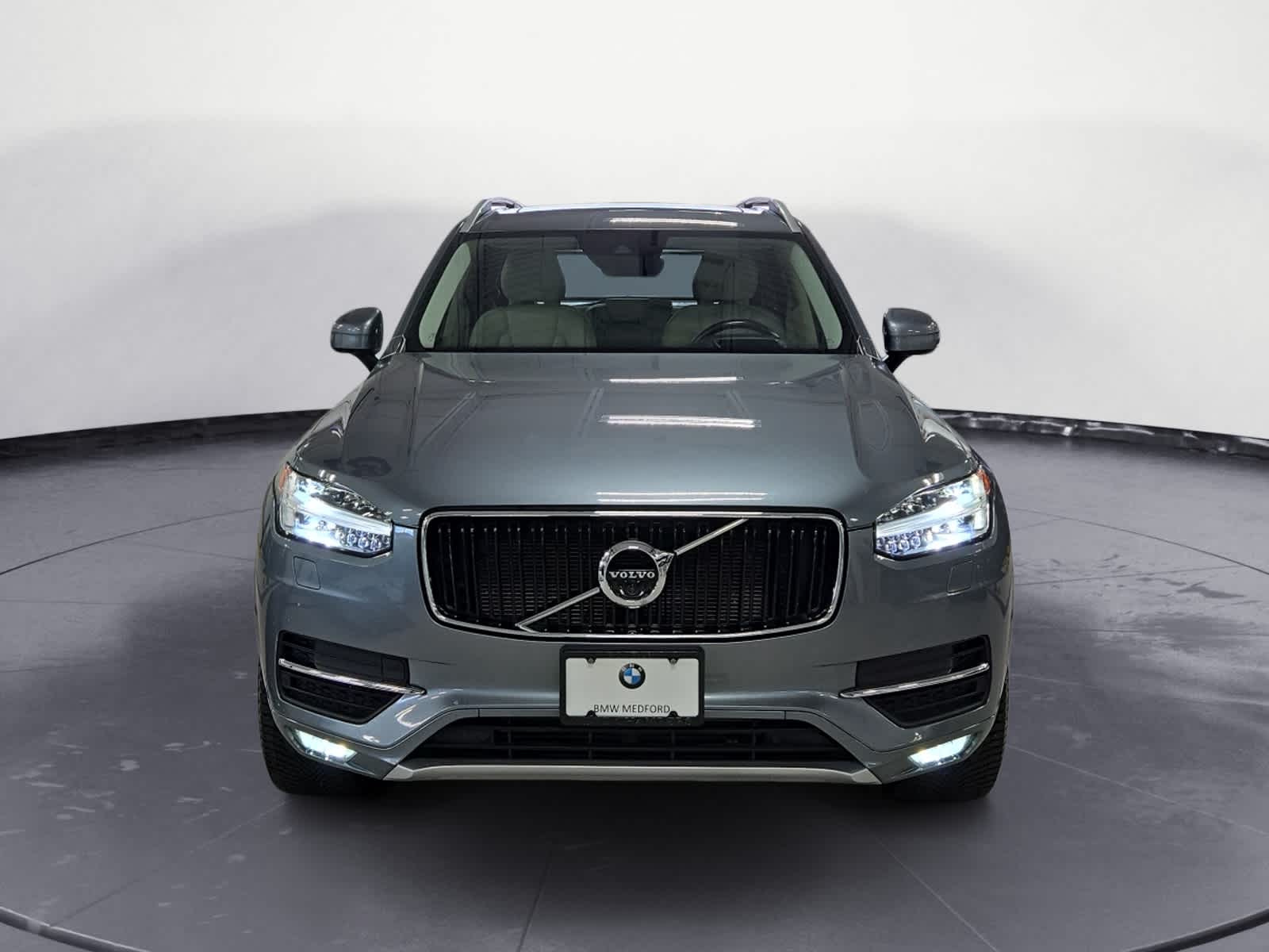 2018 Volvo XC90 T6 AWD Momentum photo 2