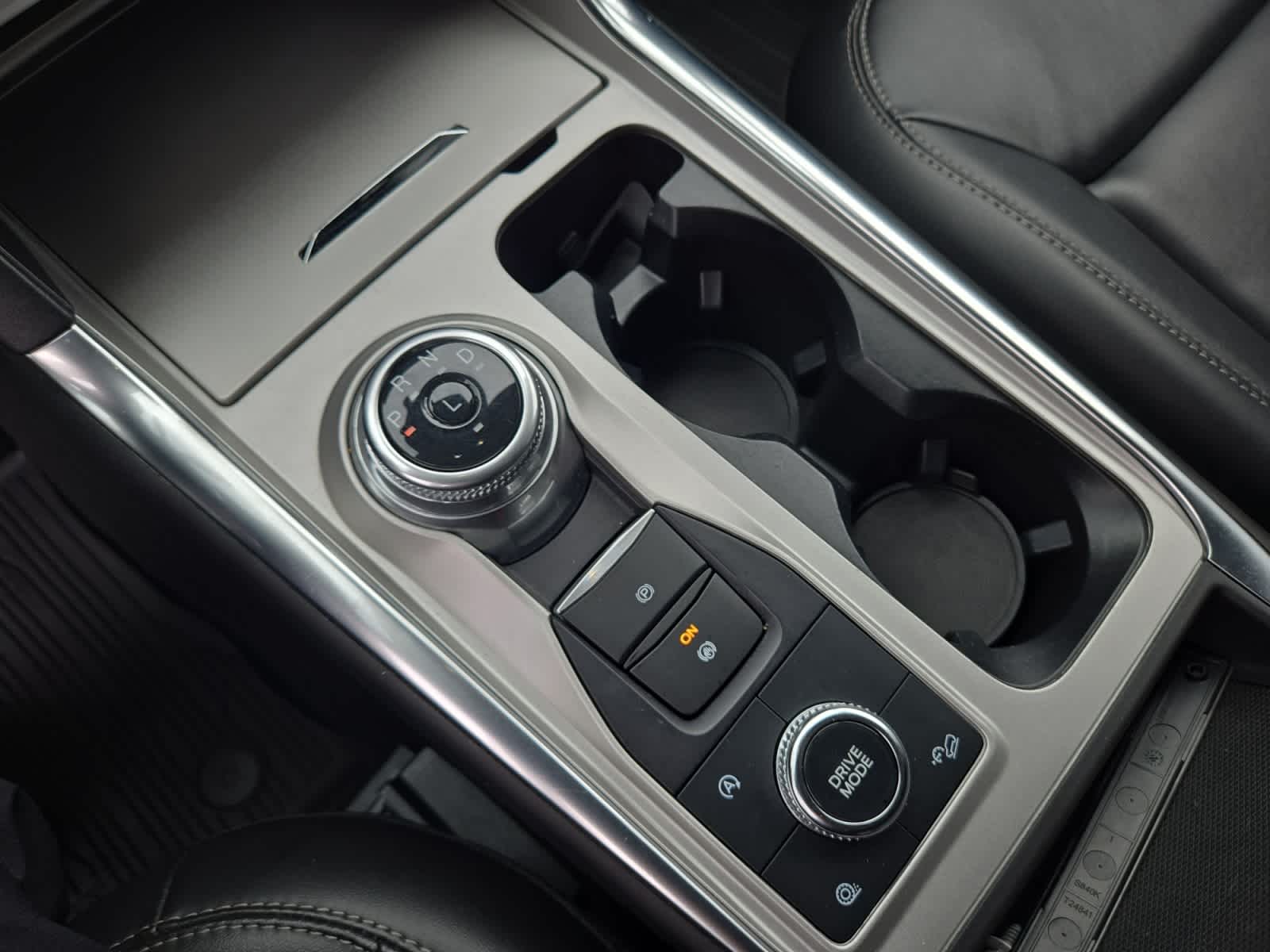2023 Ford Explorer XLT - Photo 31