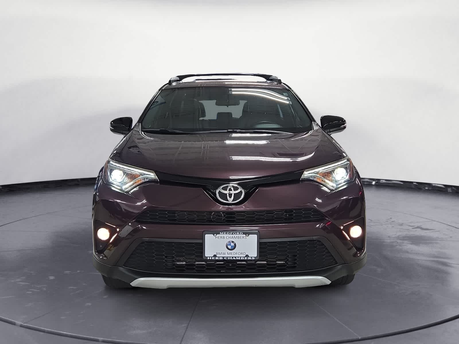 2016 Toyota RAV4 SE photo 2