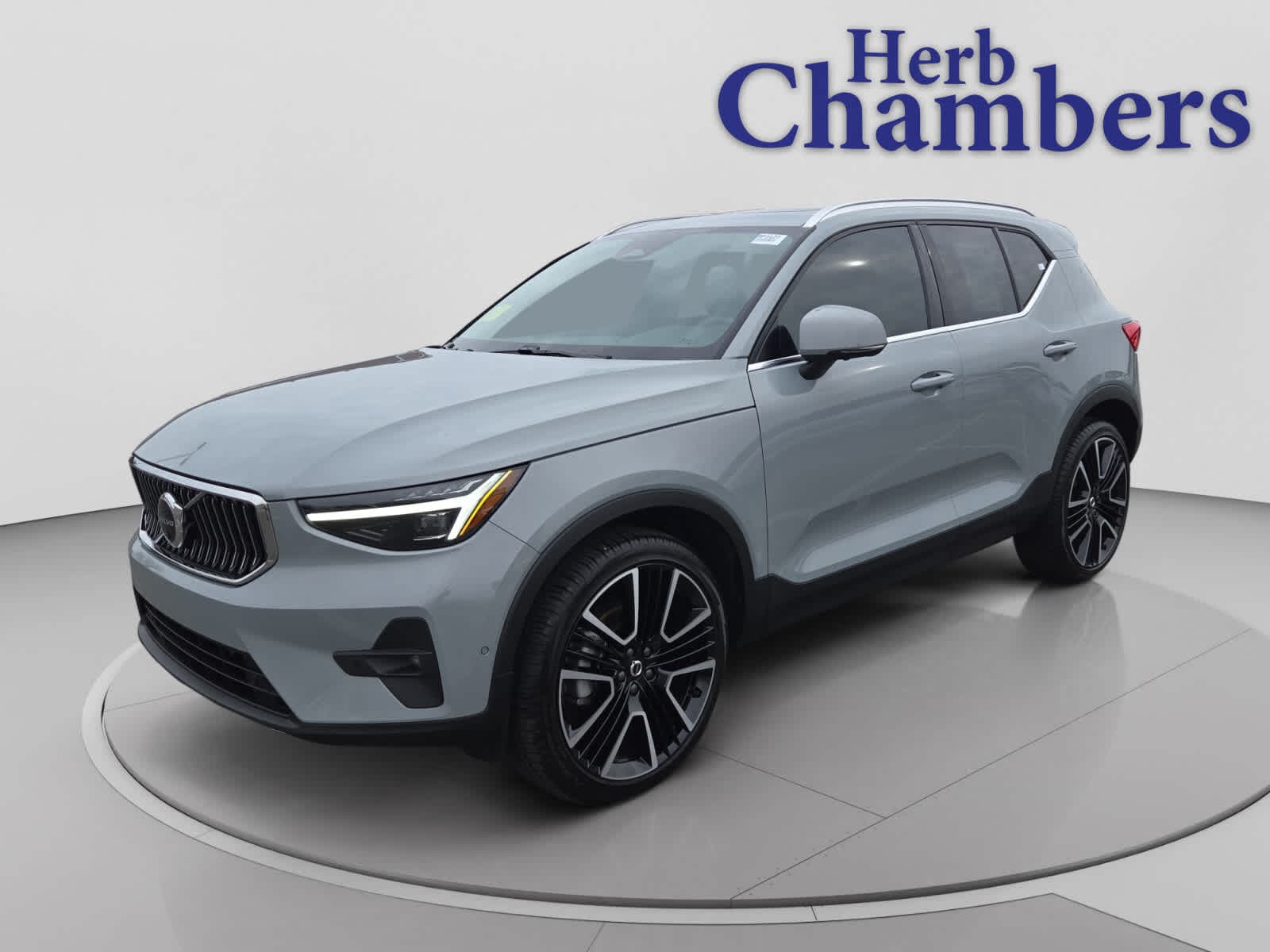 2025 Volvo XC40 Ultra - Photo 10
