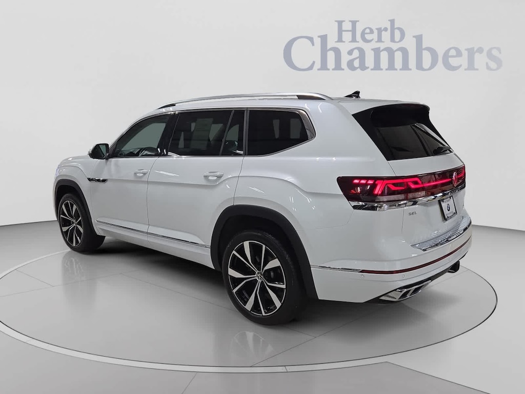 Used 2024 Volkswagen Atlas 2.0T SEL Premium R-Line SUV