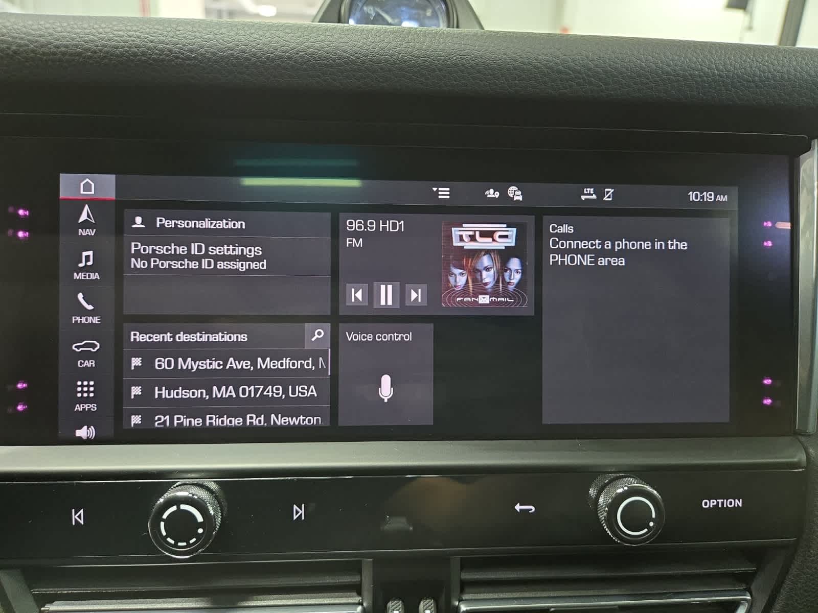 2025 Porsche Macan T - Photo 23
