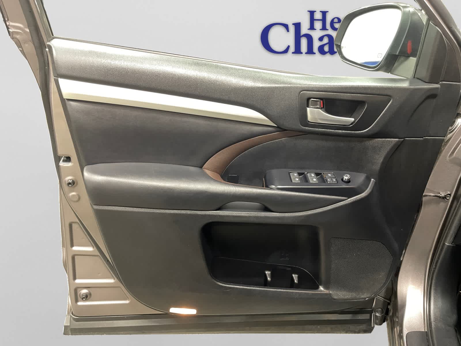 used 2019 Toyota Highlander car, priced at $25,497