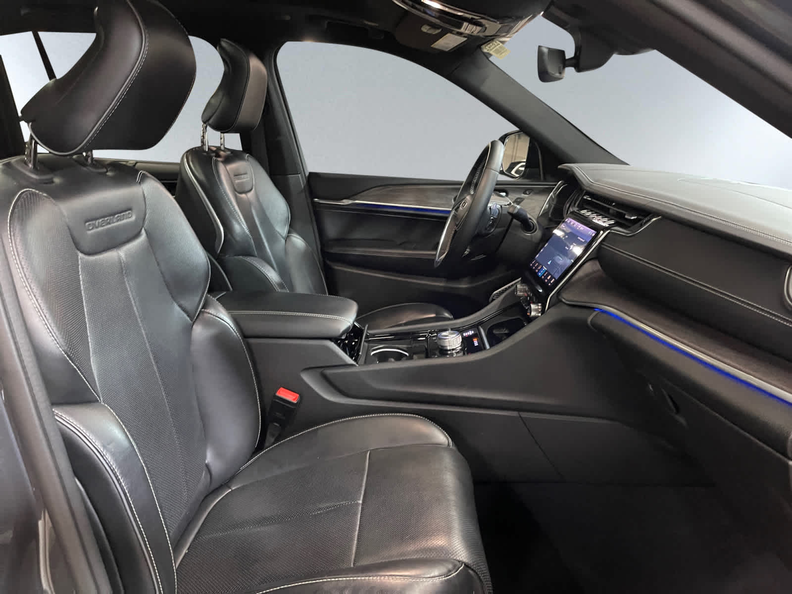 used 2022 Jeep Grand Cherokee car, priced at $36,997