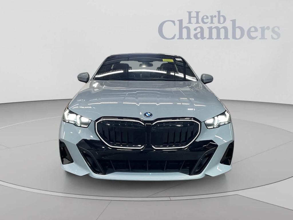 New 2027 BMW 550e 550e xDrive Sedan