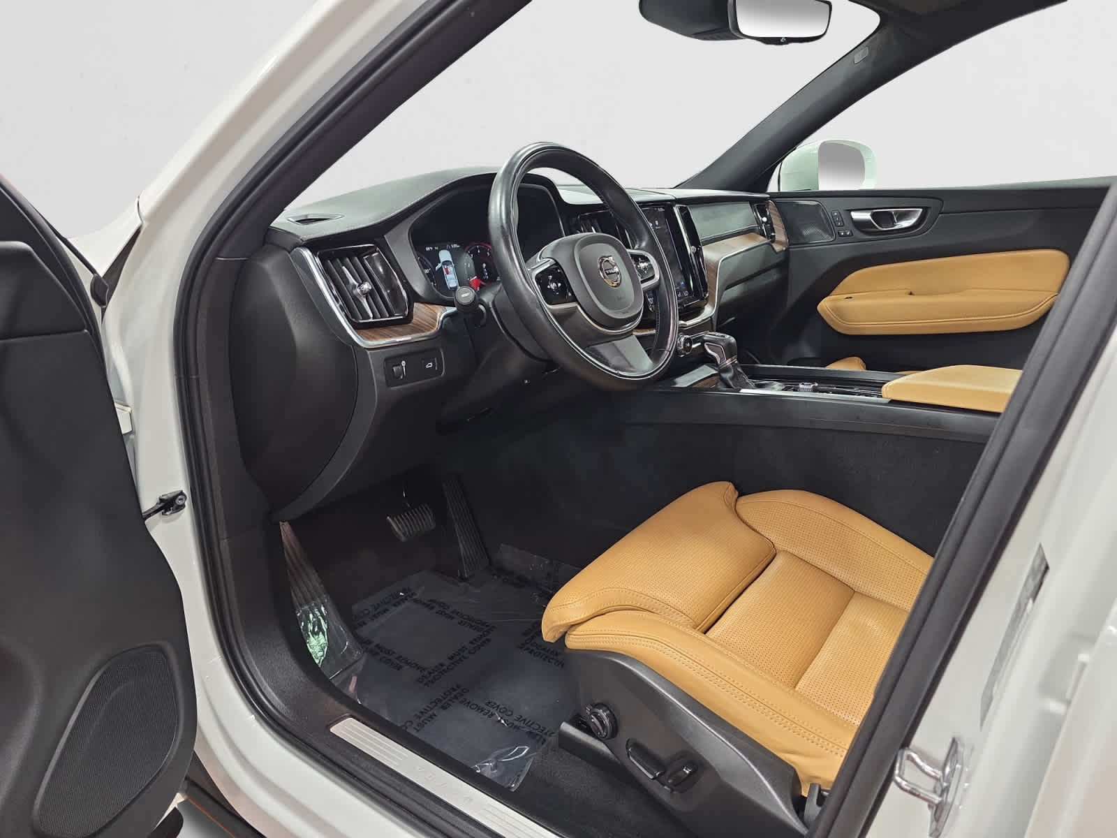 used 2021 Volvo XC60 car, priced at $22,997