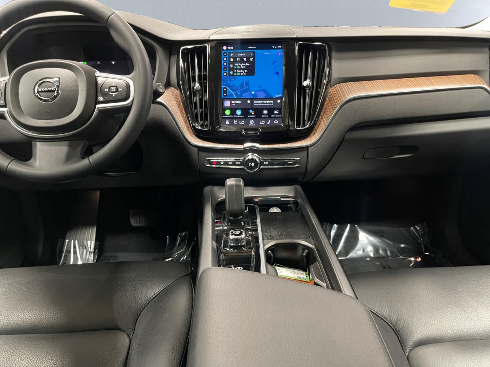 used 2022 Volvo XC60 car, priced at $22,497