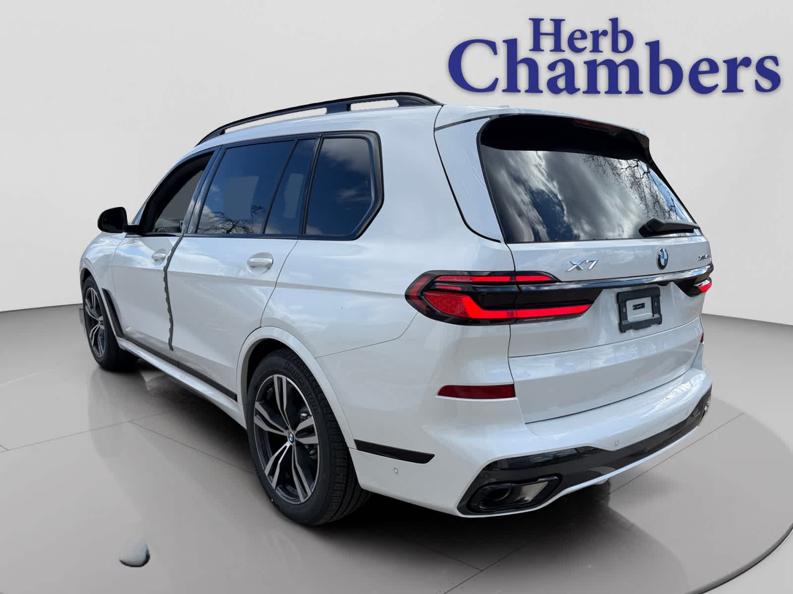 new 2026 BMW X7 car, priced at $99,755