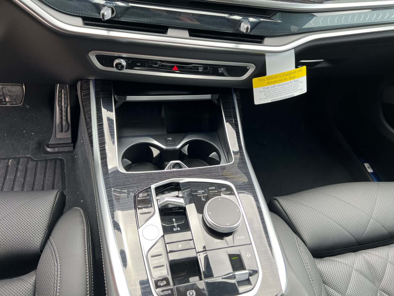 new 2026 BMW X7 car, priced at $99,755