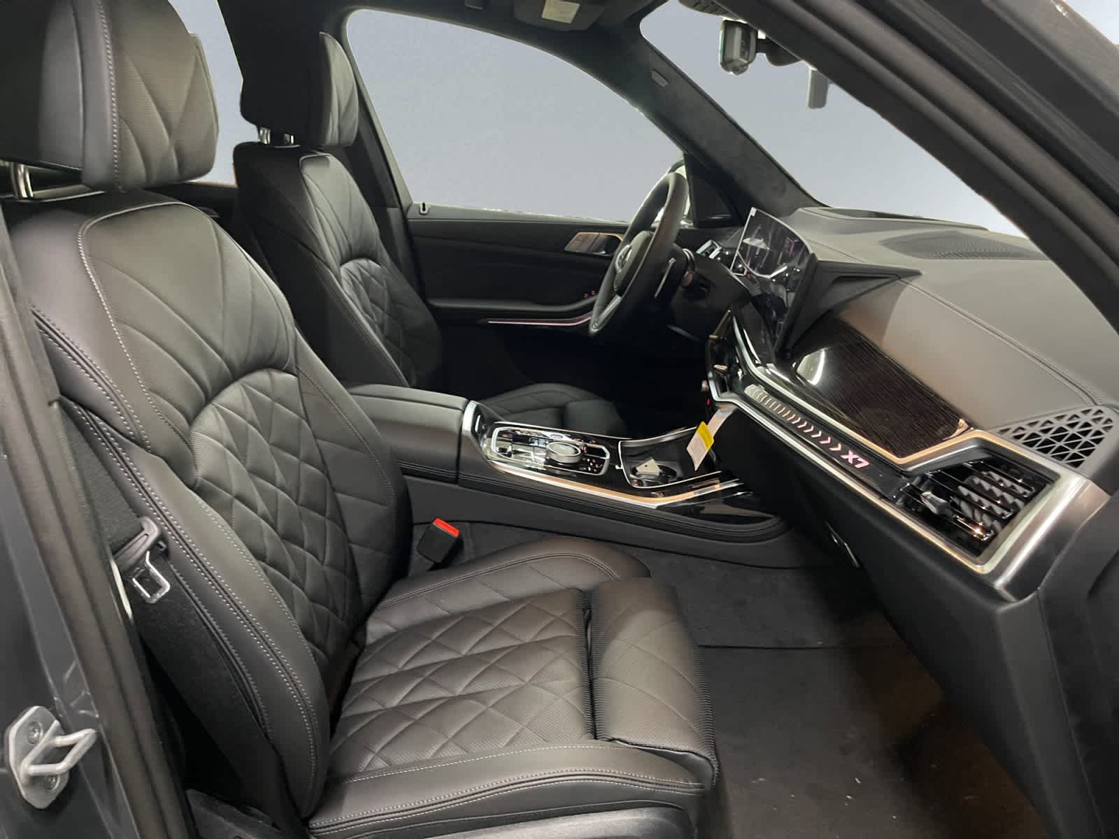 new 2026 BMW X7 car, priced at $103,805