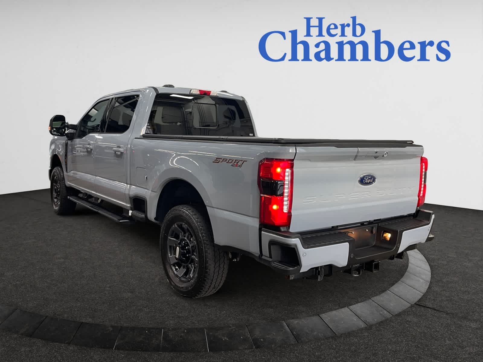 2024 Ford F-250 Lariat photo 4