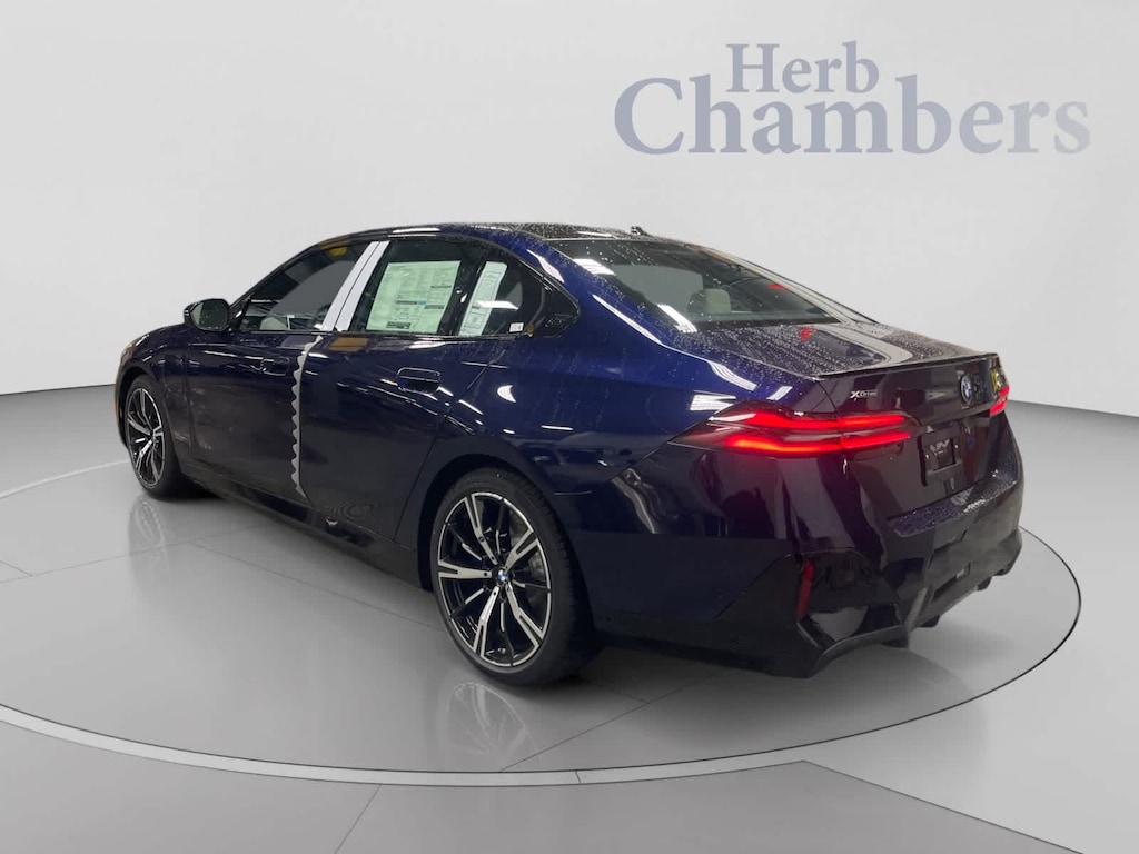 New 2027 BMW 550e 550e xDrive Sedan