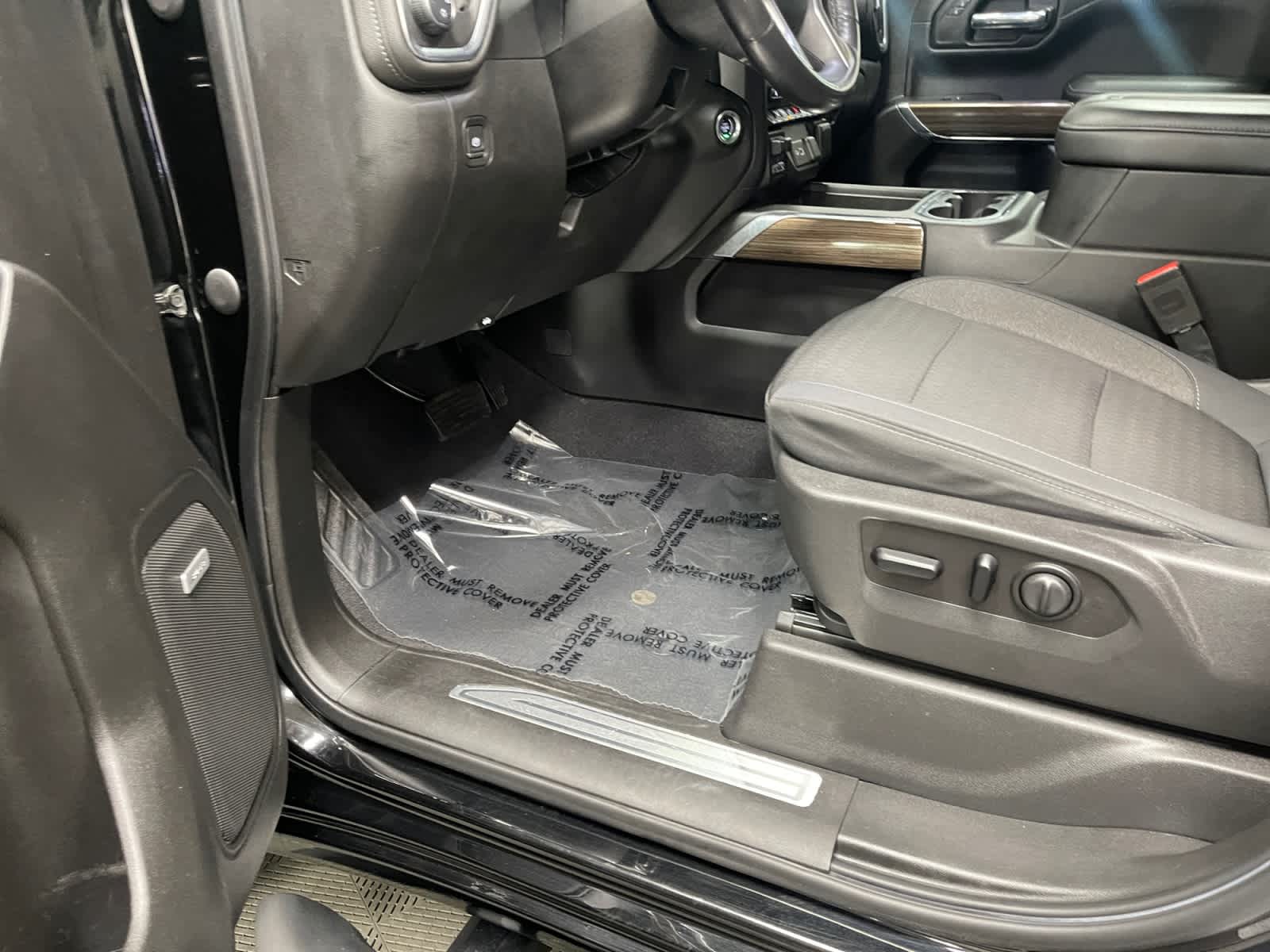 used 2020 Chevrolet Silverado 1500 car, priced at $33,997