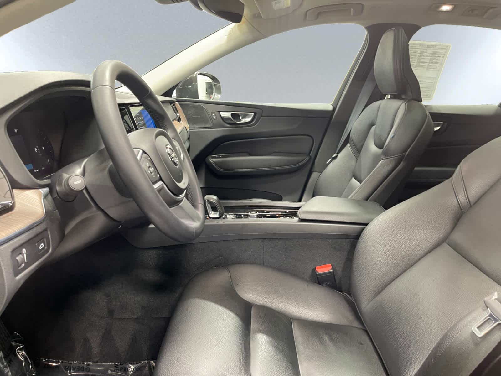 used 2022 Volvo XC60 car, priced at $22,497