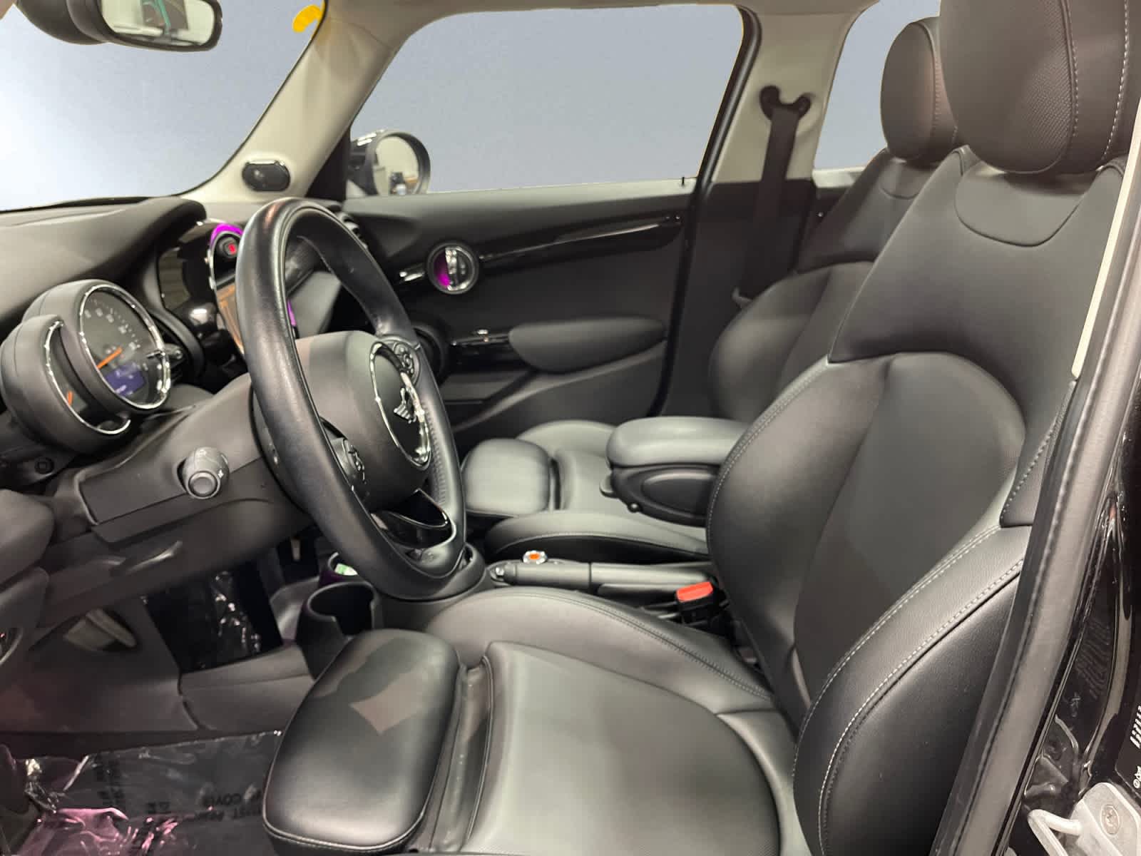 used 2018 MINI Hardtop 4 Door car, priced at $16,497