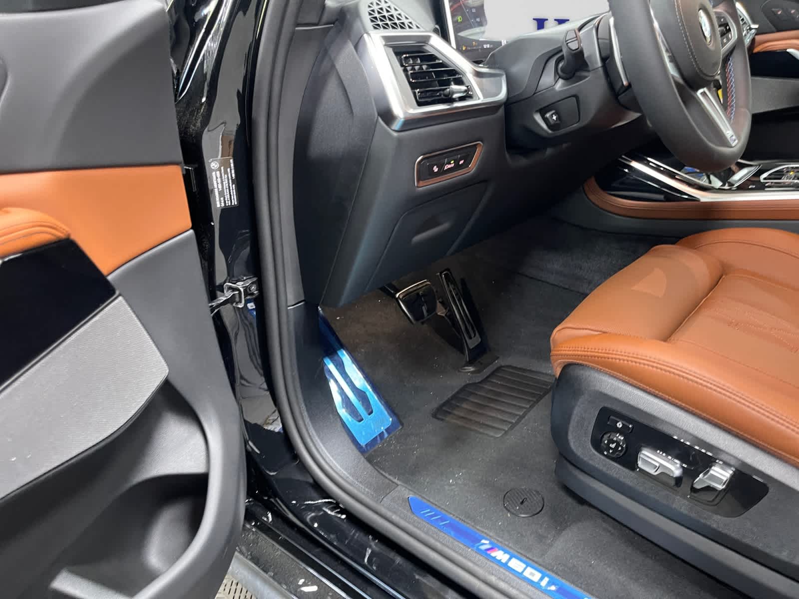 new 2027 BMW X7 car, priced at $124,730