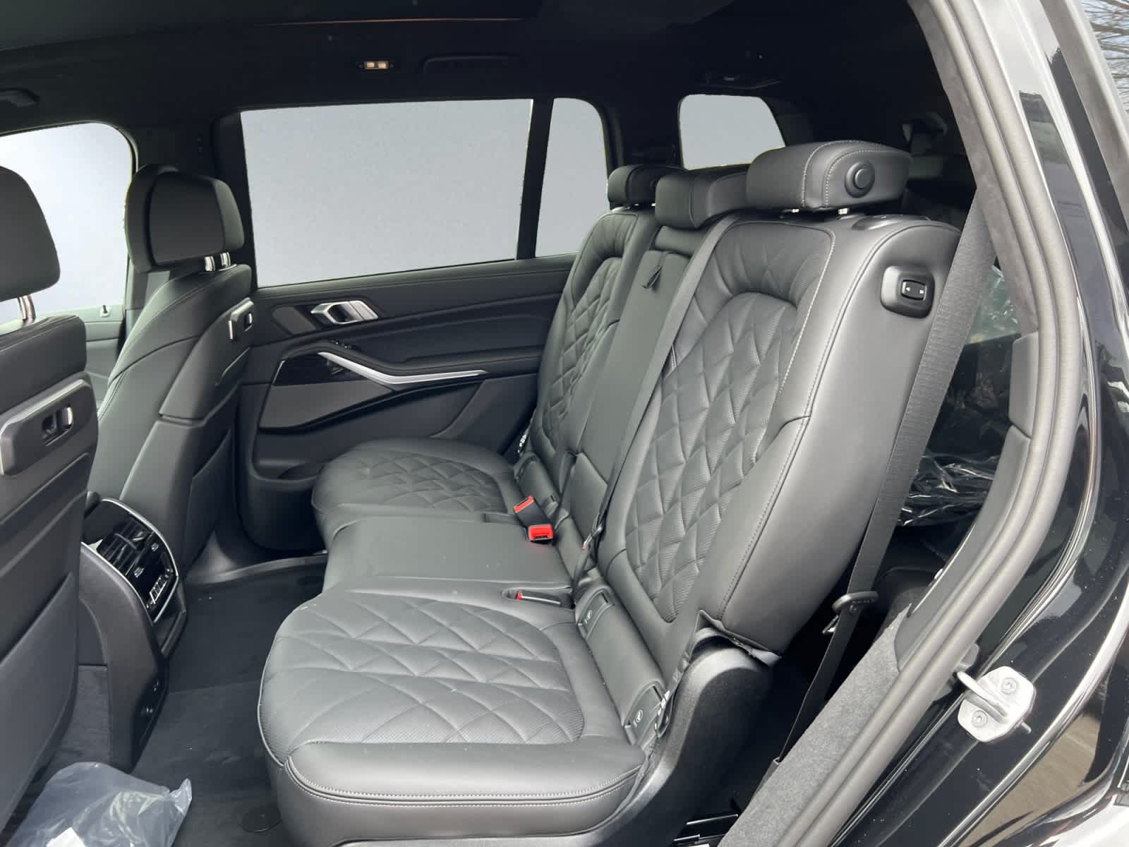 new 2026 BMW X7 car, priced at $99,755
