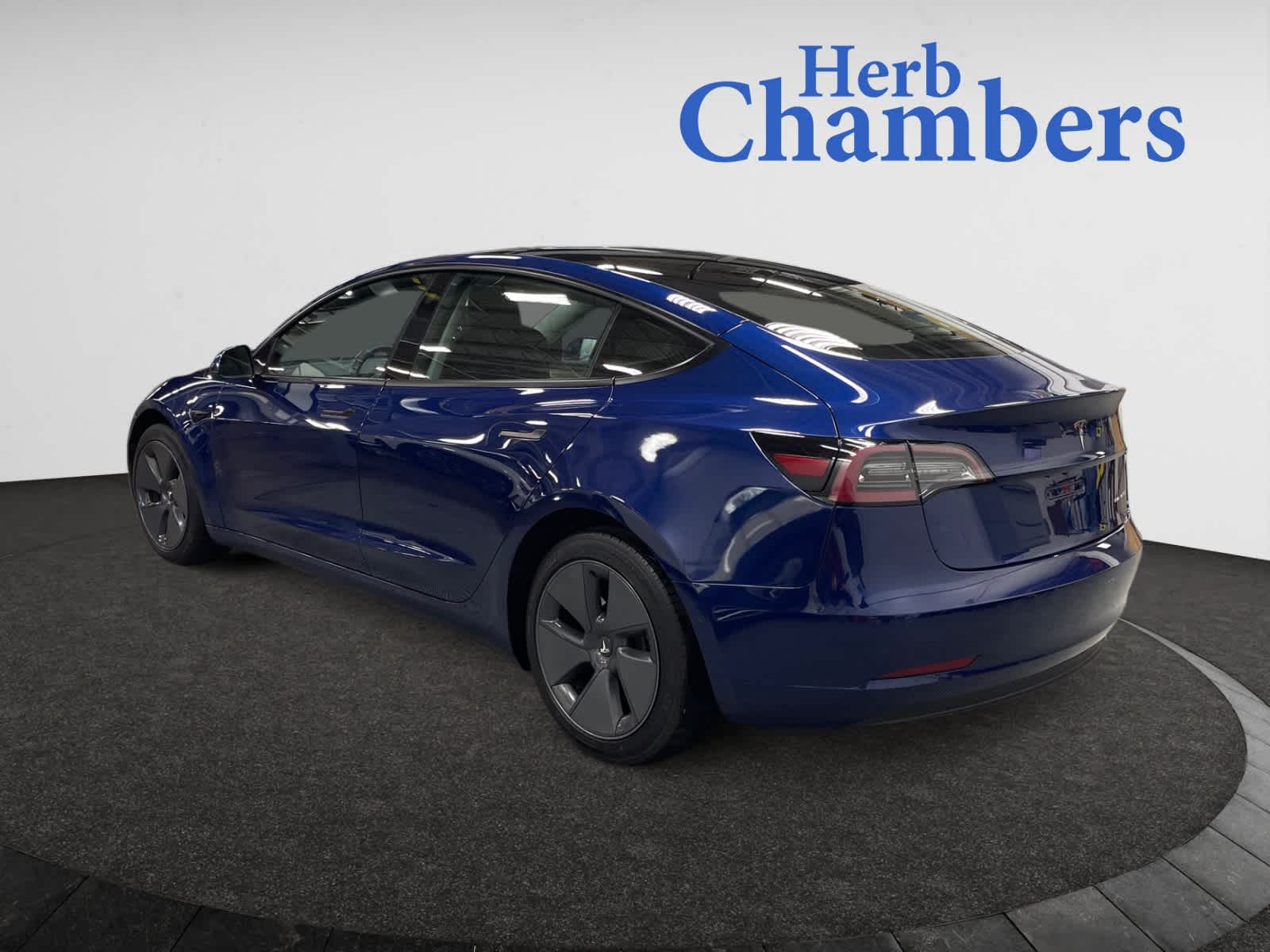 2022 Tesla Model 3 Long Range photo 4