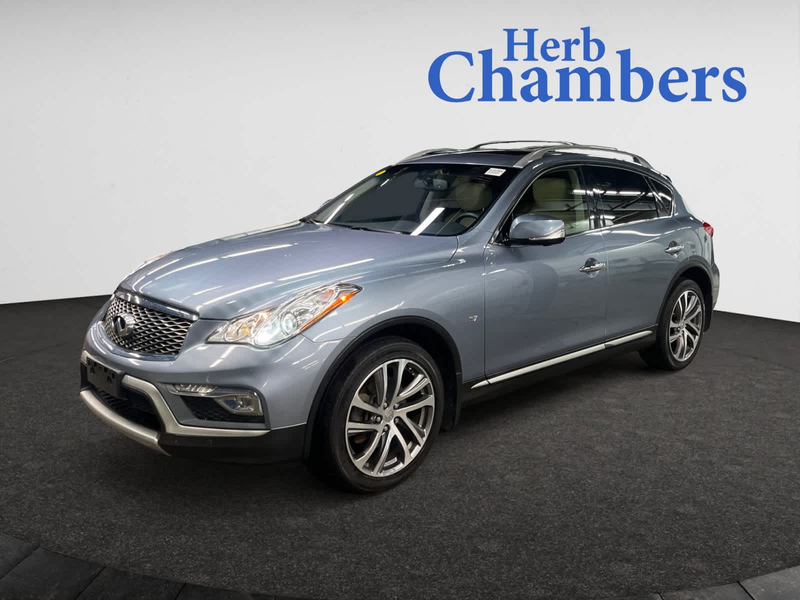 2017 Infiniti QX50 photo 3