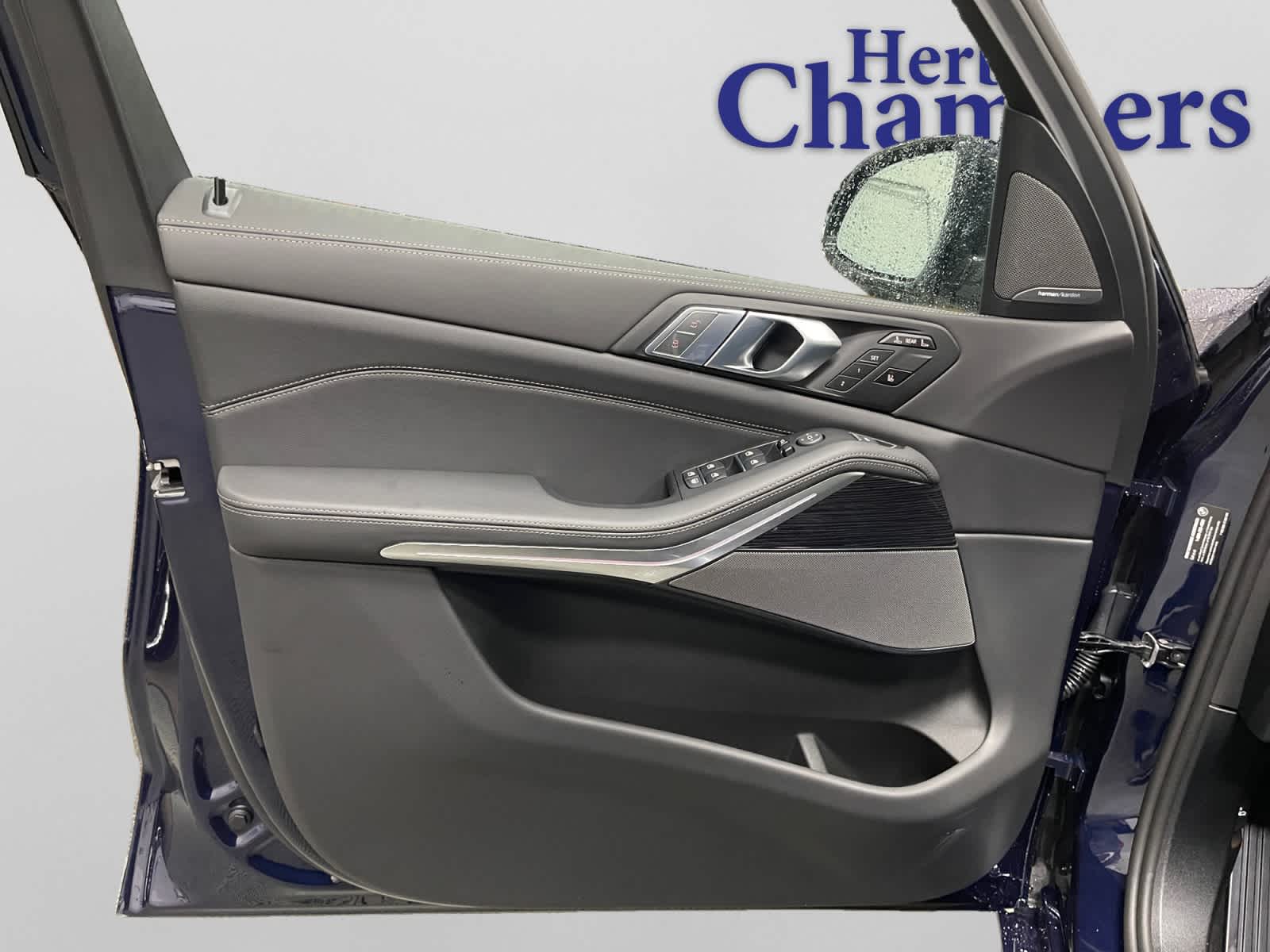new 2027 BMW X7 car, priced at $100,905
