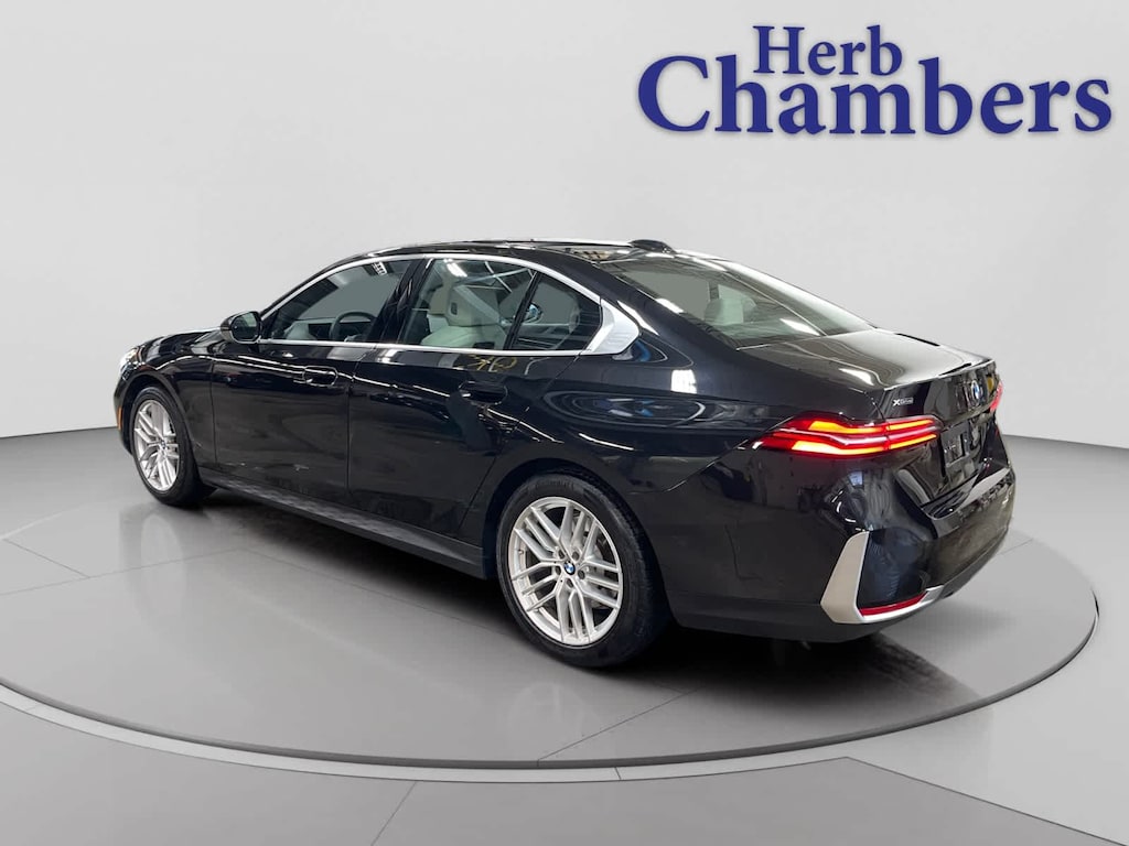 Certified 2024 BMW 530i xDrive Sedan