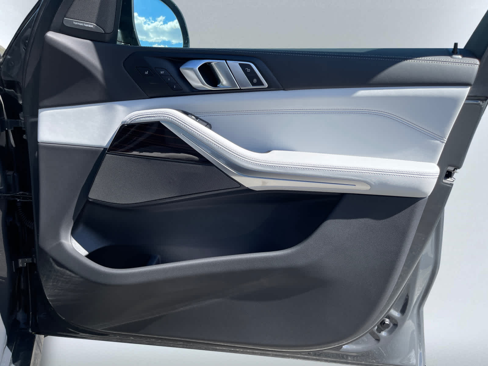 new 2026 BMW X5 PHEV car, priced at $92,200