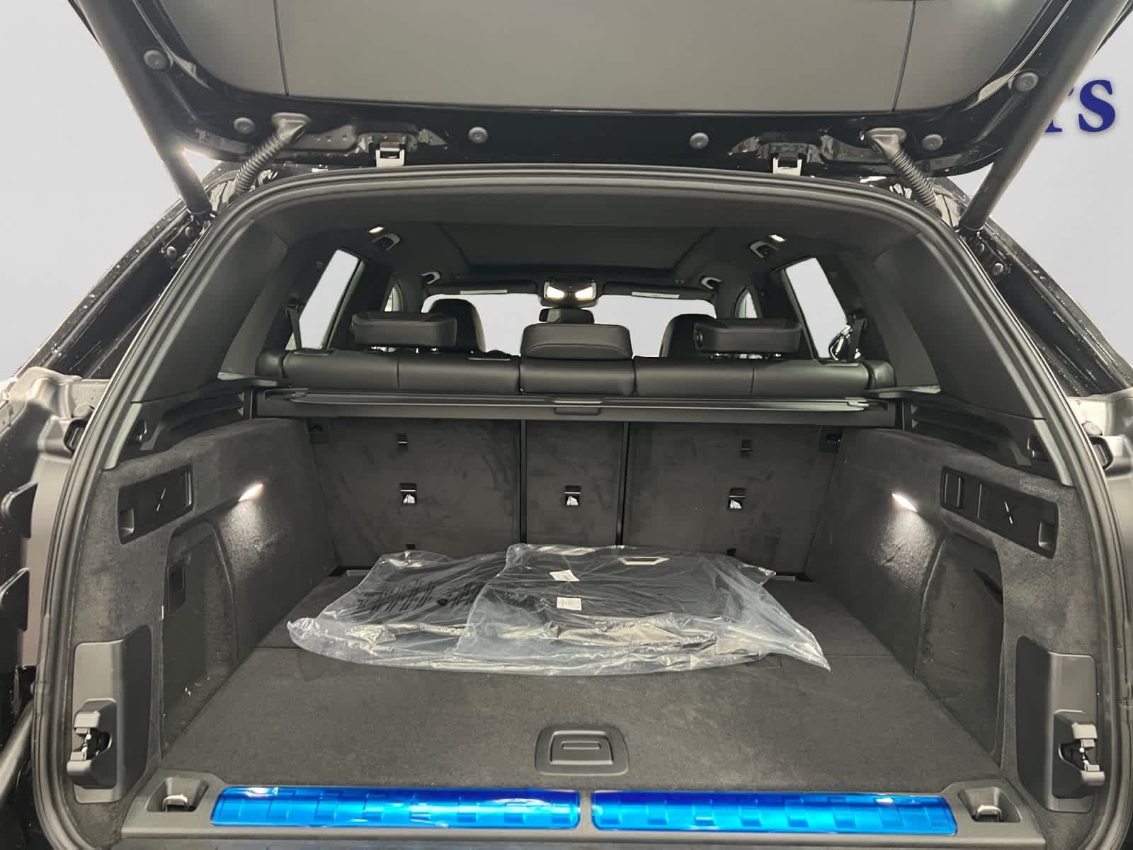 new 2026 BMW X5 PHEV car, priced at $78,675
