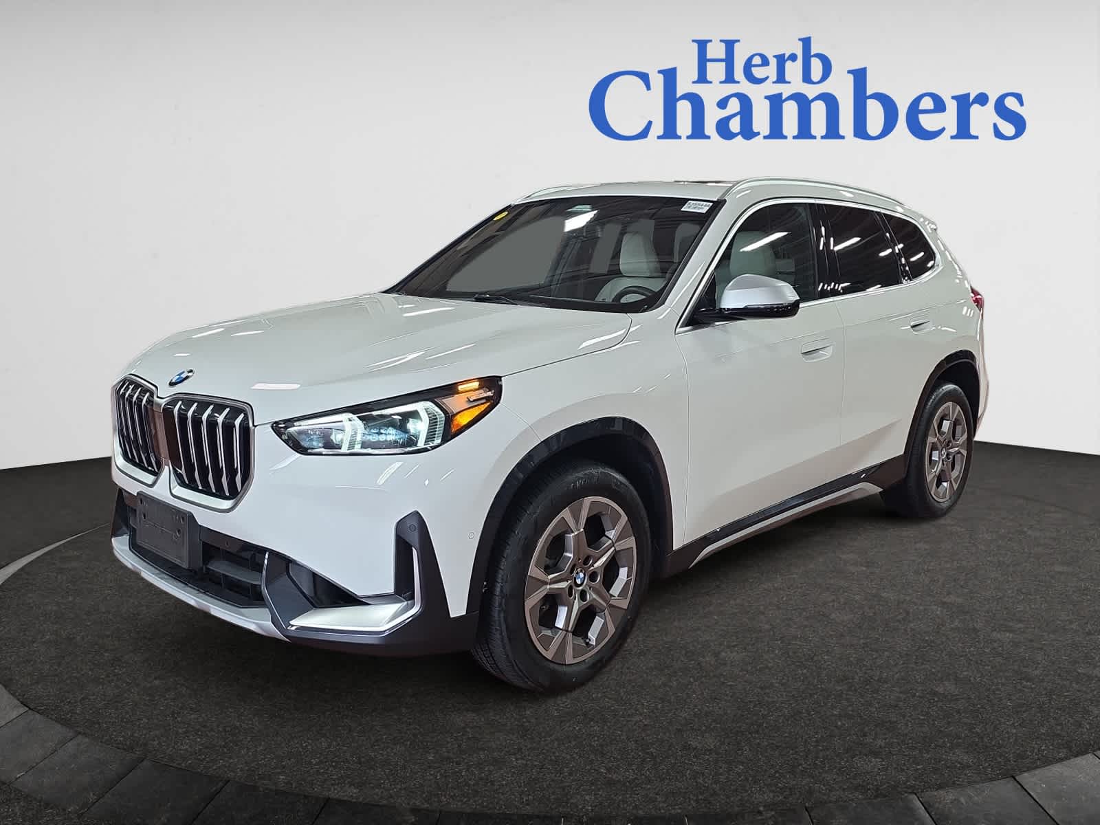 2023 Bmw X1 XDrive28i photo 3