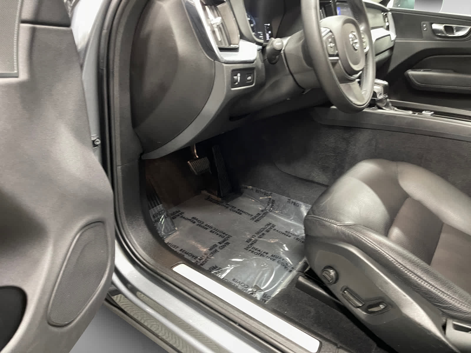 used 2019 Volvo XC60 car, priced at $20,297