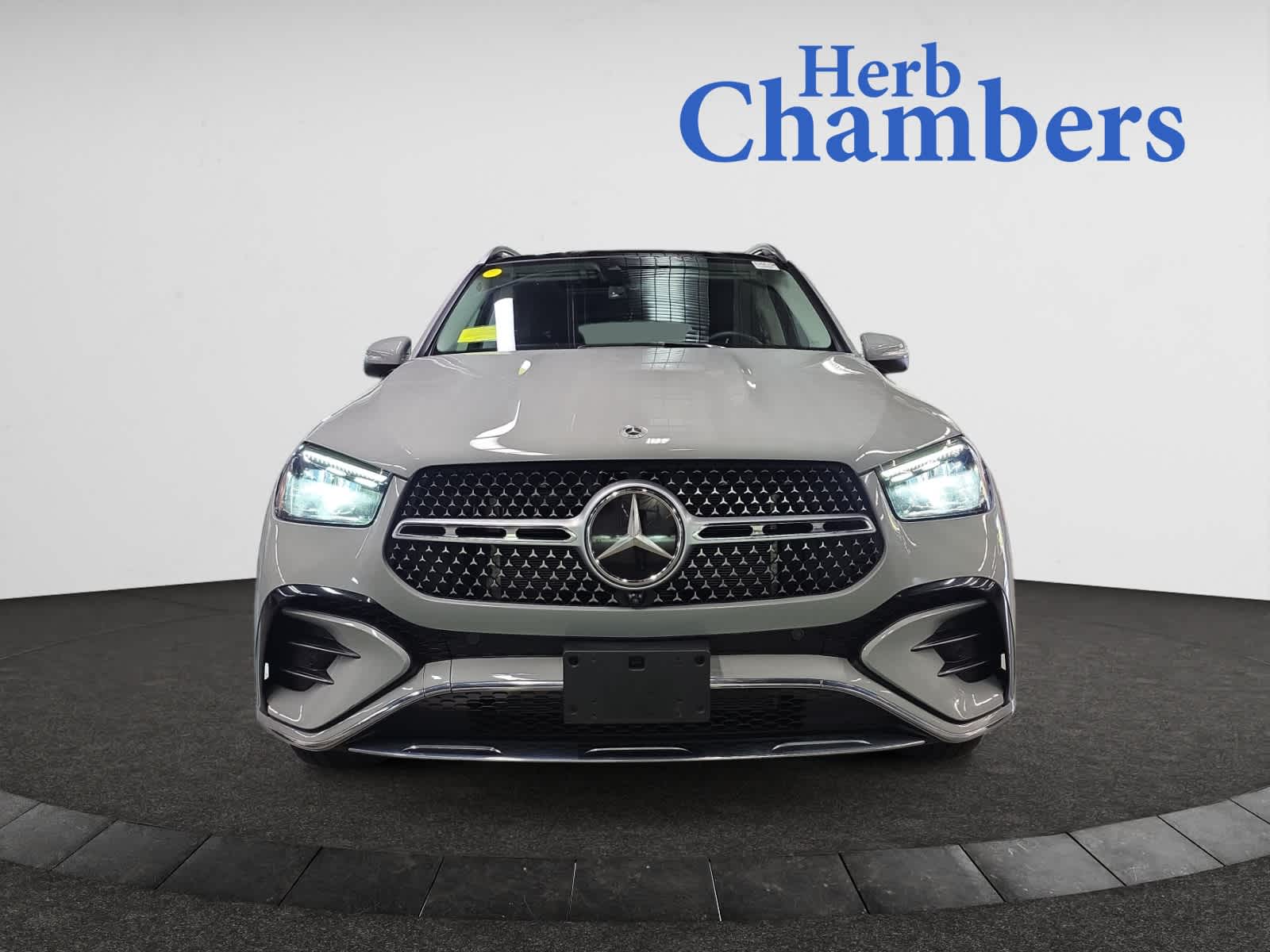 2024 Mercedes Benz GLE 450 4MATIC photo 2