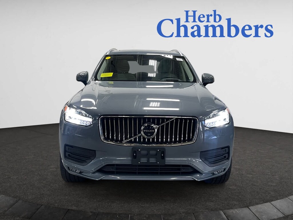 Used 2020 Volvo XC90 T6 Momentum 6 Passenger SUV