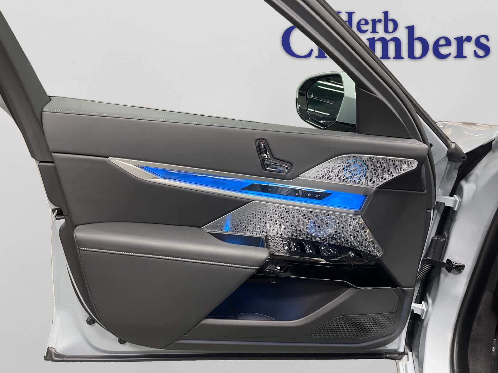 used 2025 BMW 760i car, priced at $115,497