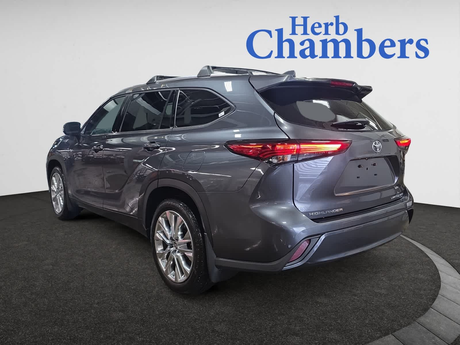 2020 Toyota Highlander Limited photo 3