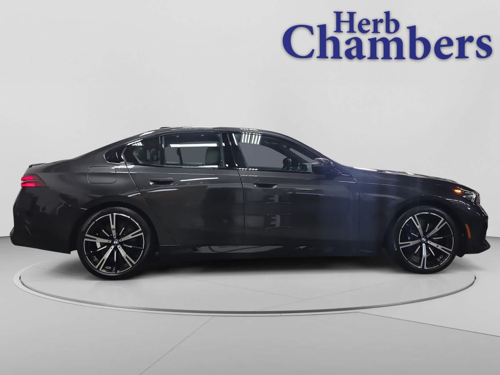 2026 BMW 5 Series 540i - Photo 5