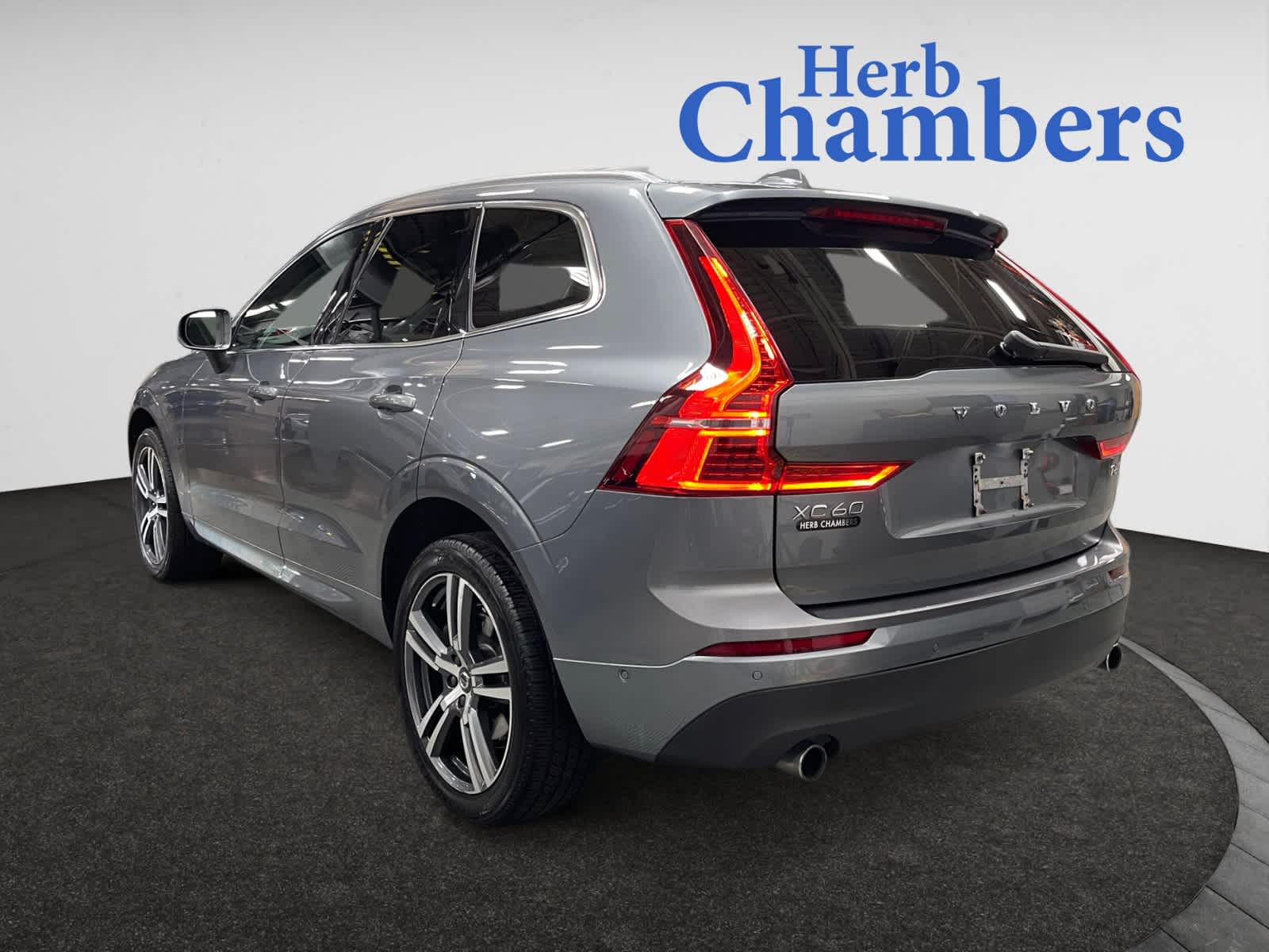 2019 Volvo XC60 T6 Momentum photo 4