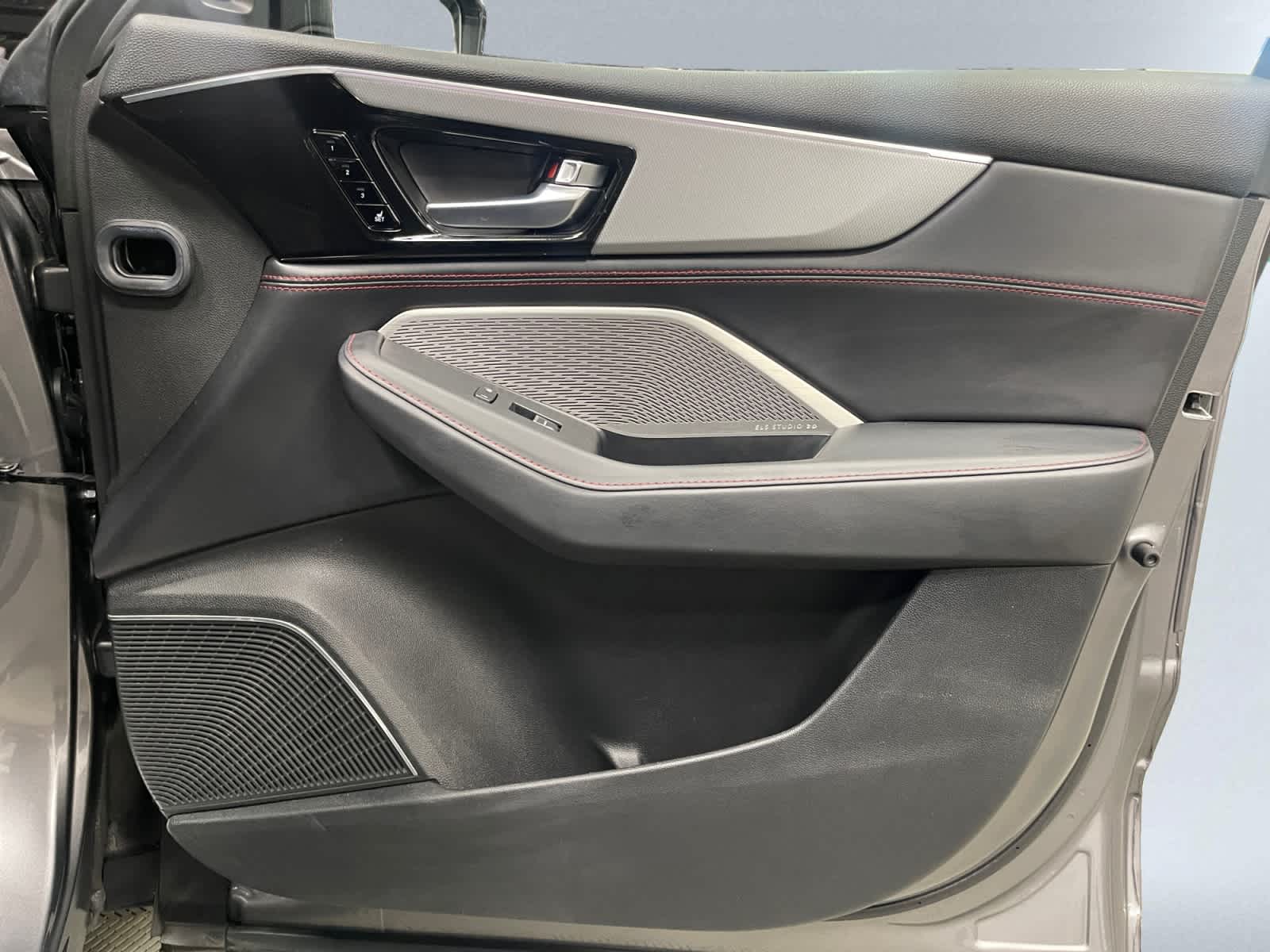 used 2023 Acura MDX car, priced at $40,497