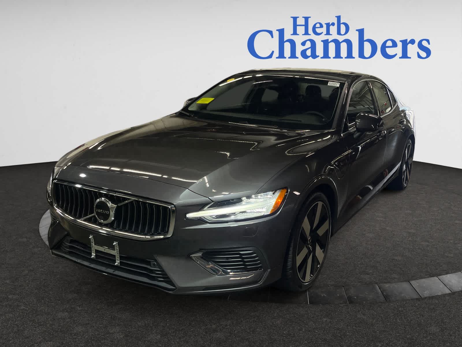 2023 Volvo S60 Recharge Ultimate photo 3