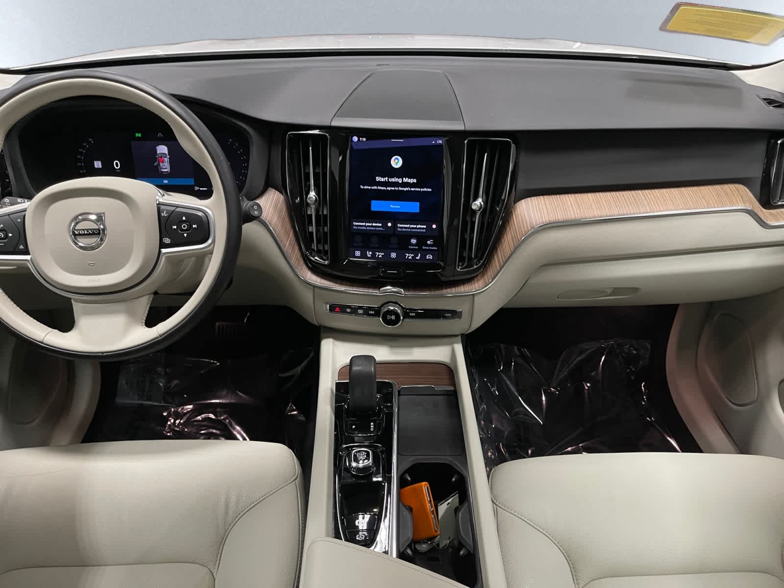 used 2022 Volvo XC60 car, priced at $27,497