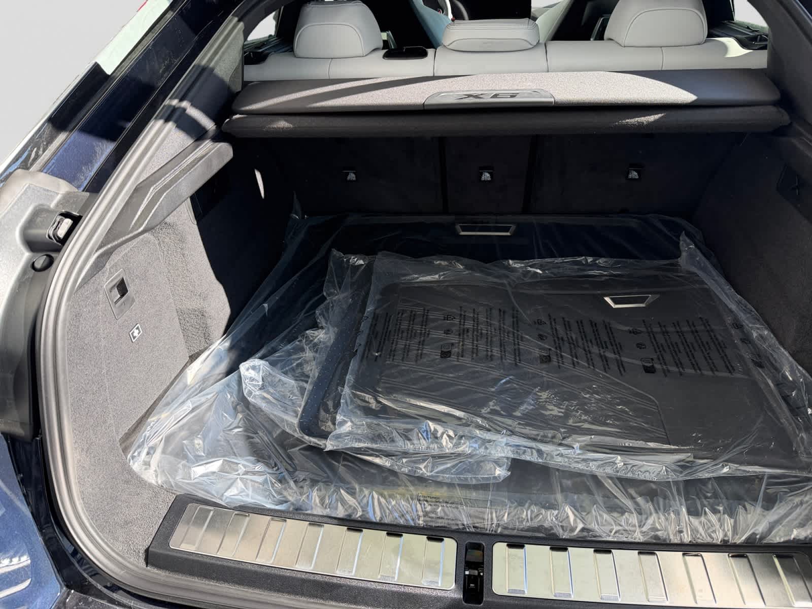 new 2026 BMW X6 M car, priced at $155,290