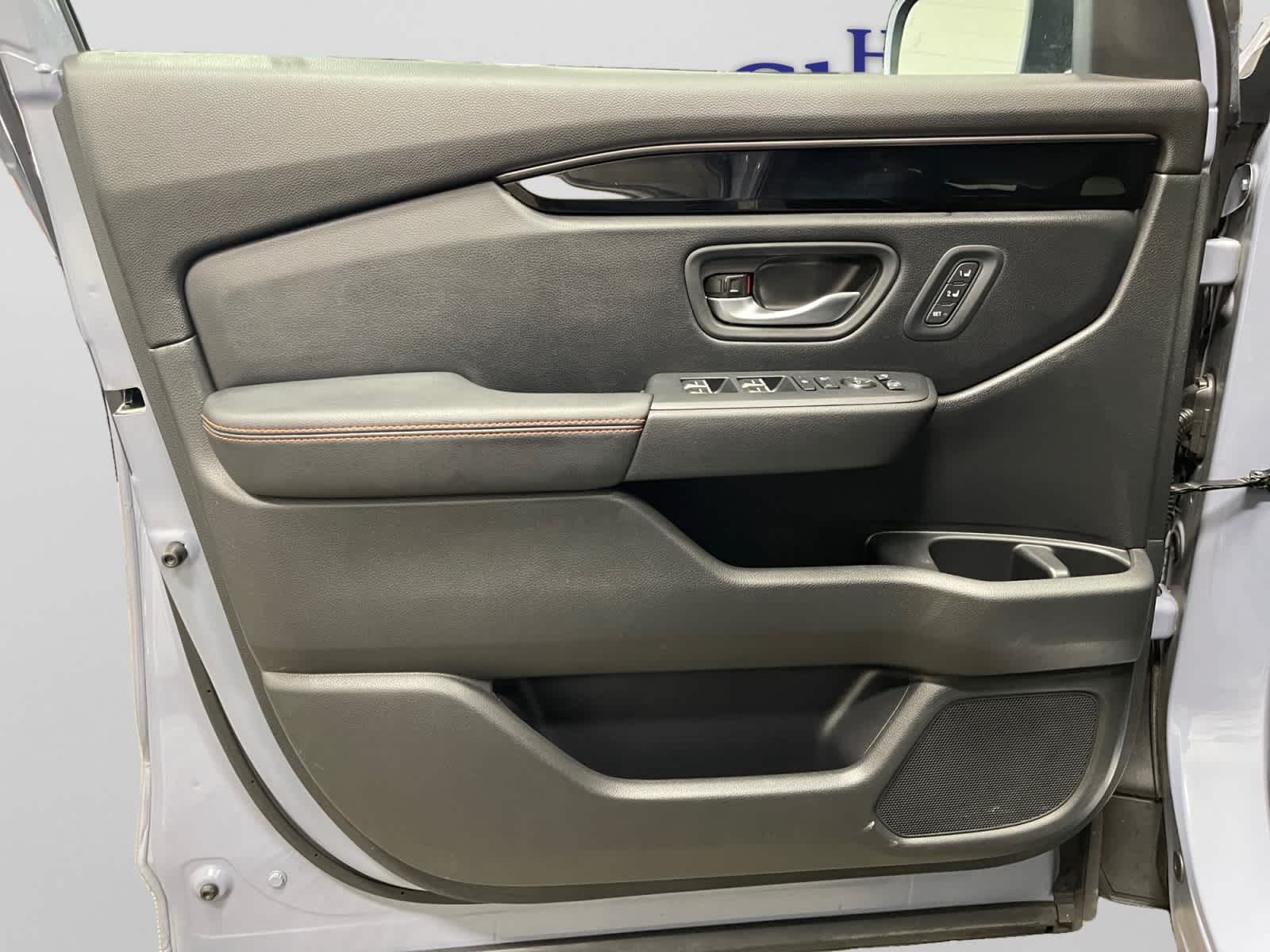 used 2025 Honda Pilot car, priced at $39,497