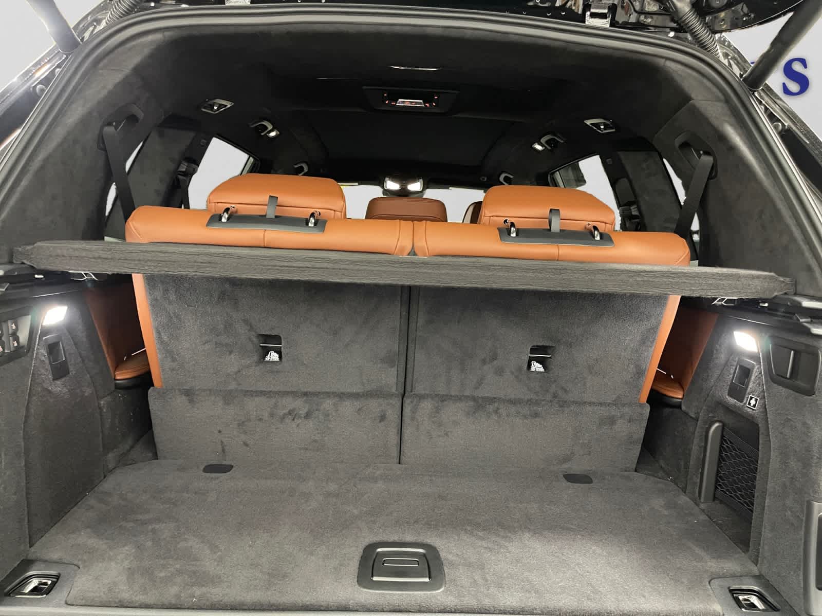 new 2027 BMW X7 car, priced at $124,730