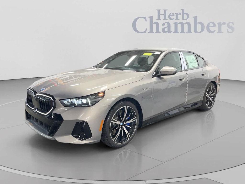 New 2027 BMW 550e 550e xDrive Sedan