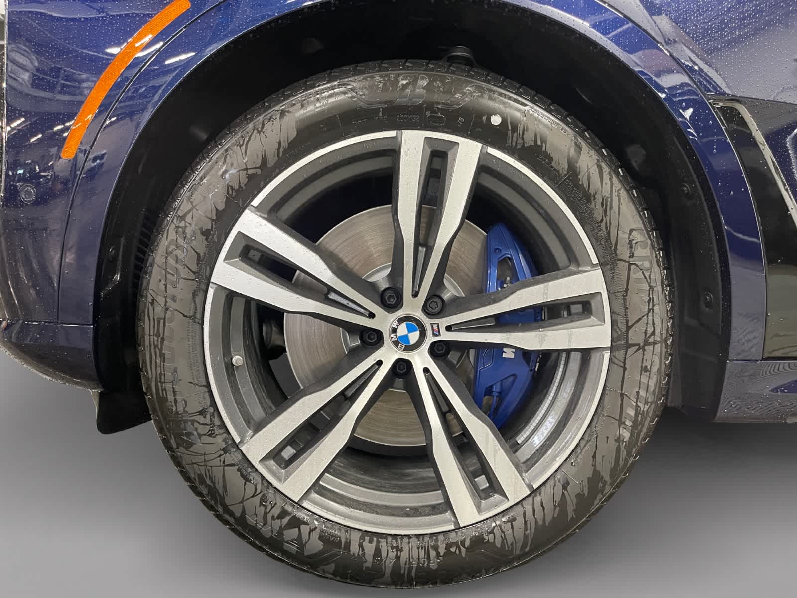 new 2027 BMW X7 car, priced at $100,905
