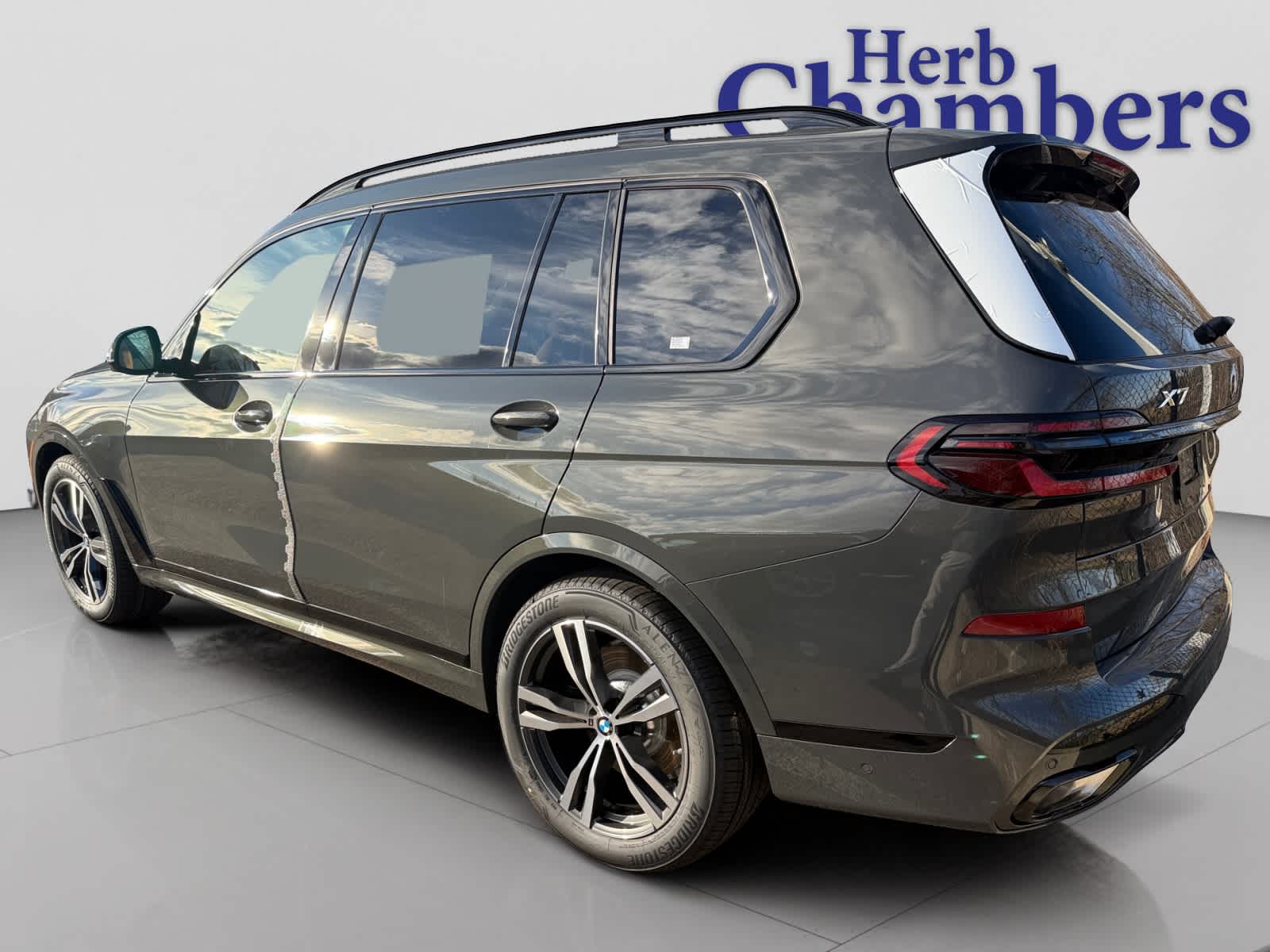 new 2026 BMW X7 car, priced at $101,130